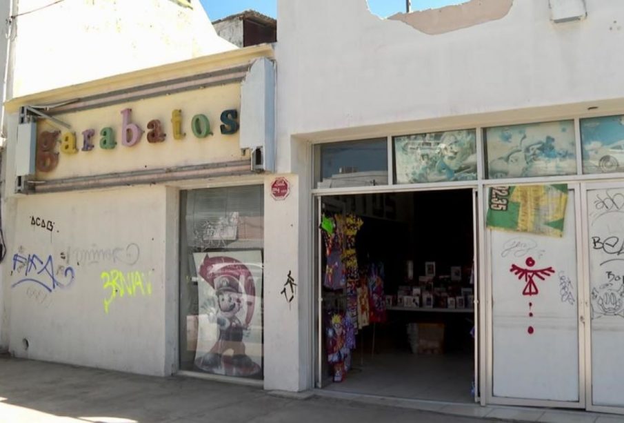 Locales del centro histórico de la paz lucen muy deteriorados.