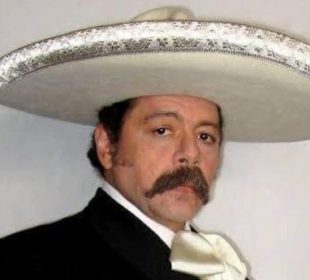 El cantante Alberto Ángel "El Cuervo"