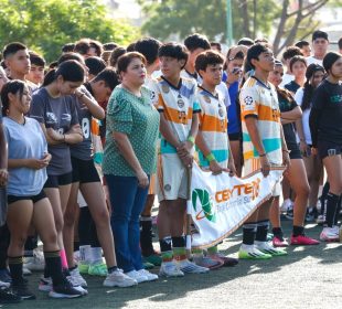 Alumnos del CecyT en competencia