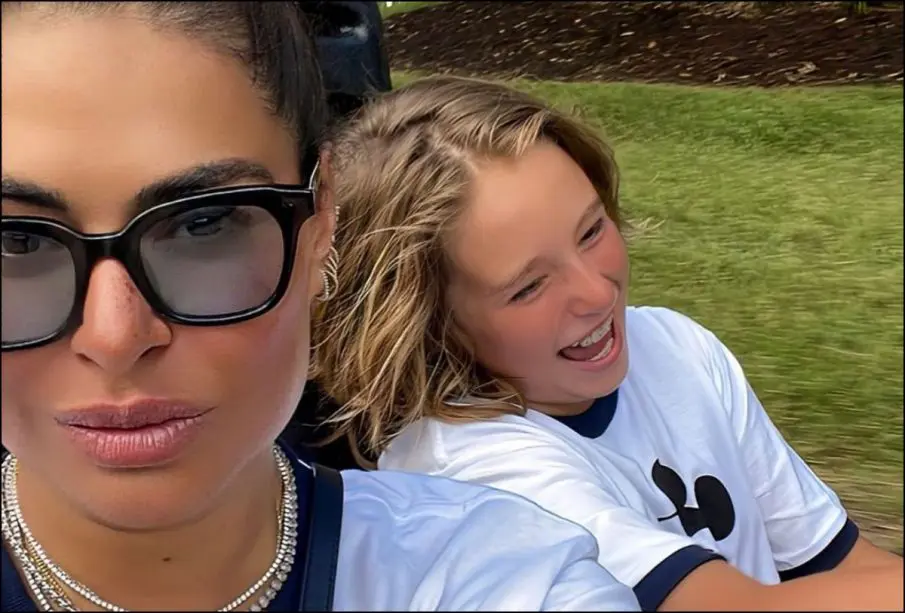 Galilea Montijo y su hijo Mateo.