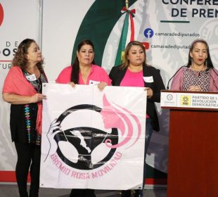 Integrantes del grupo de Movilidad Rosa en BCS