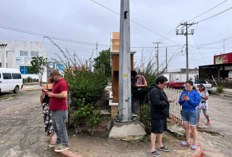 Habitantes de Cabo San Lucas incomunicados