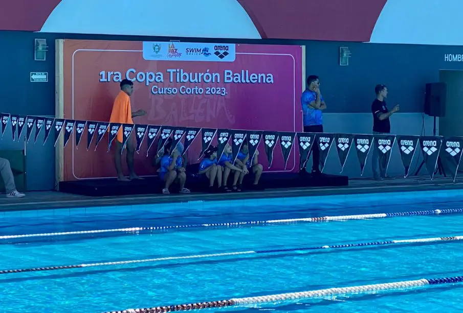 Competencia de natación.