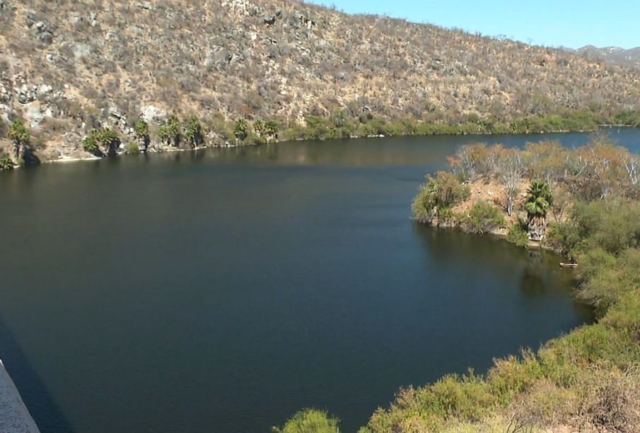 Presa de agua en La Paz