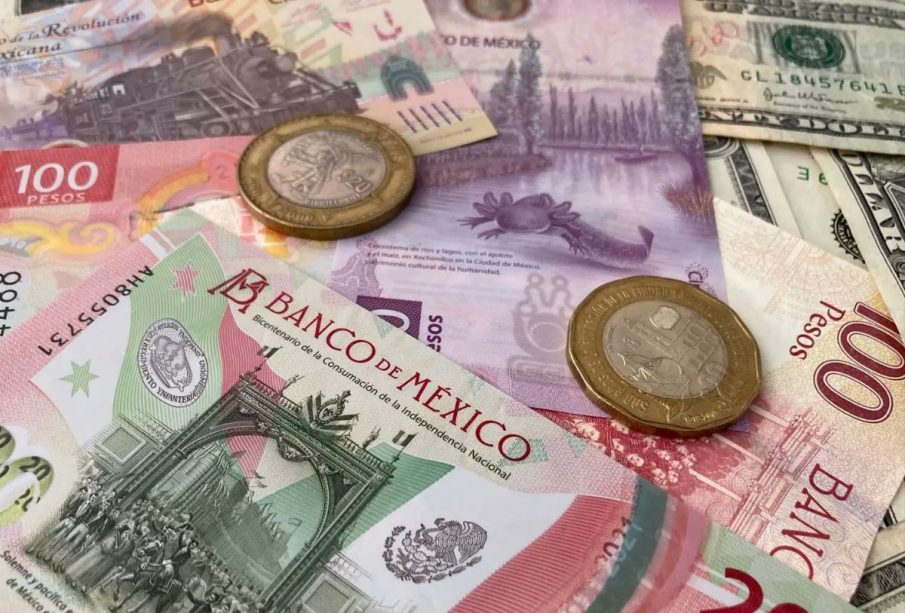 Pesos y dólares