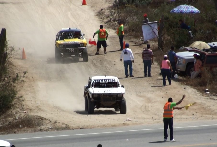 Aficionados dañan los caminos de la Baja MIl