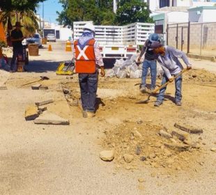 Bachean fraccionamiento Villa de Cortés en Los Cabos