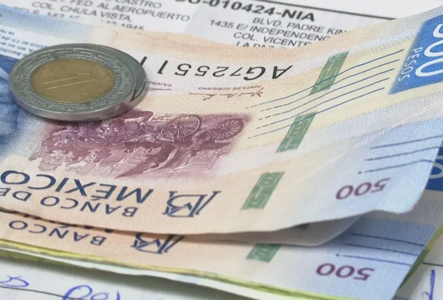 Billetes y monedas mexicanas
