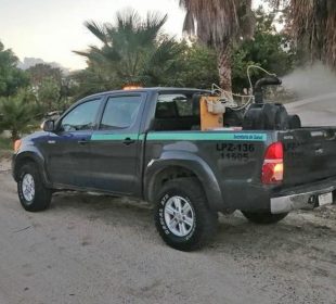 Camioneta fumigadora en Los Cabos