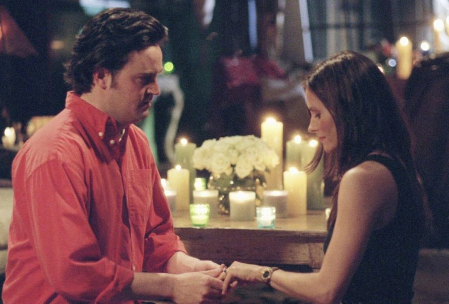 Chandler y Monica en Friends