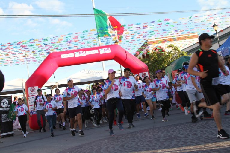 Corredores participando de la carrera de CPS Media