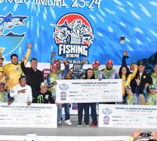 Equipo ganador en Torneo de Pesca