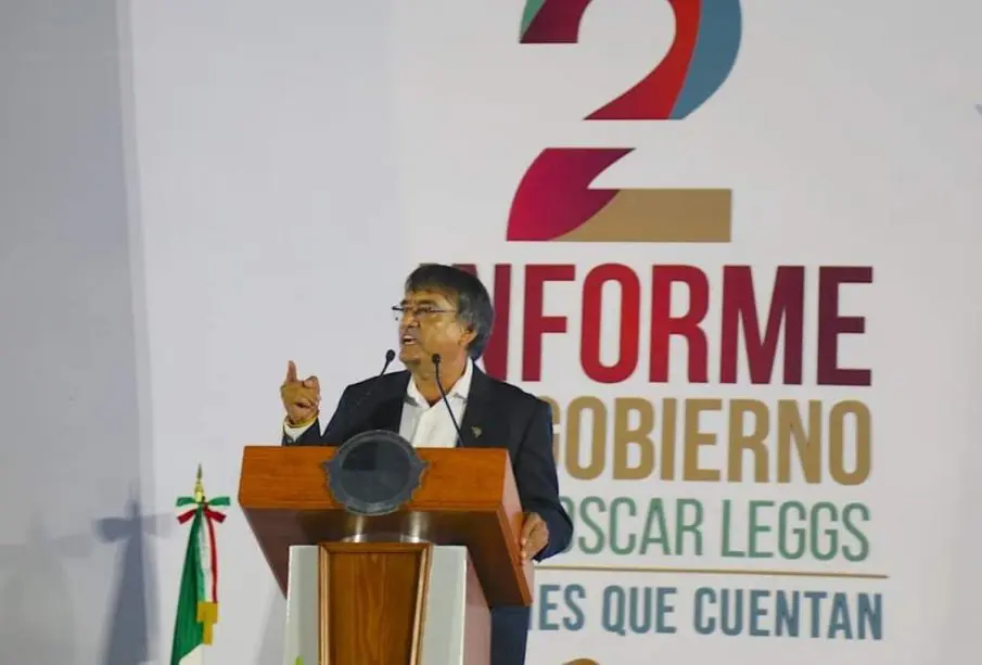 Oscar Leggs en su segundo informe de goberno