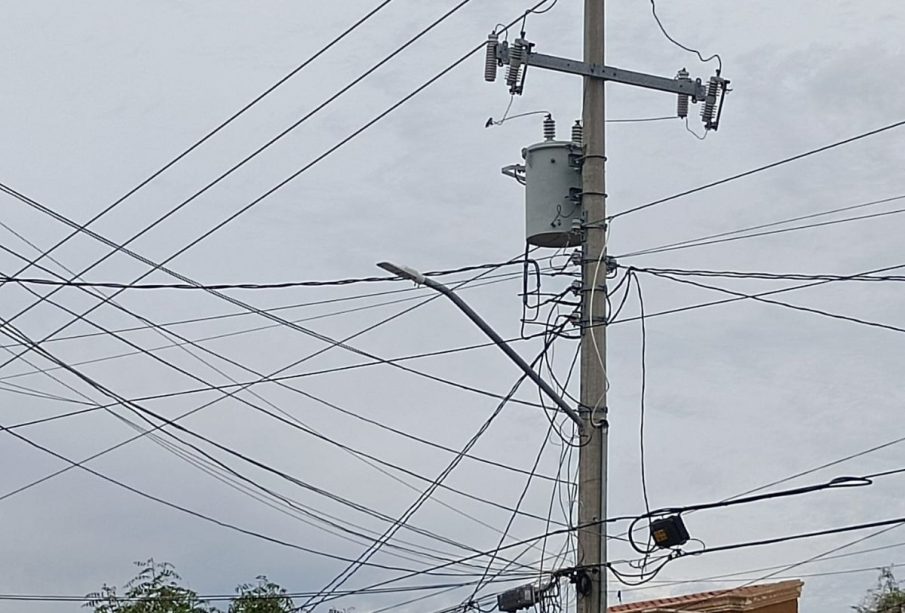 Poste de luz en La Paz