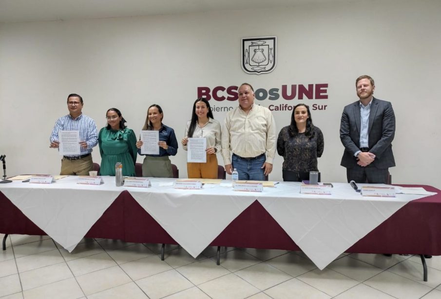 Presentación de programa para jóvenes en La Paz