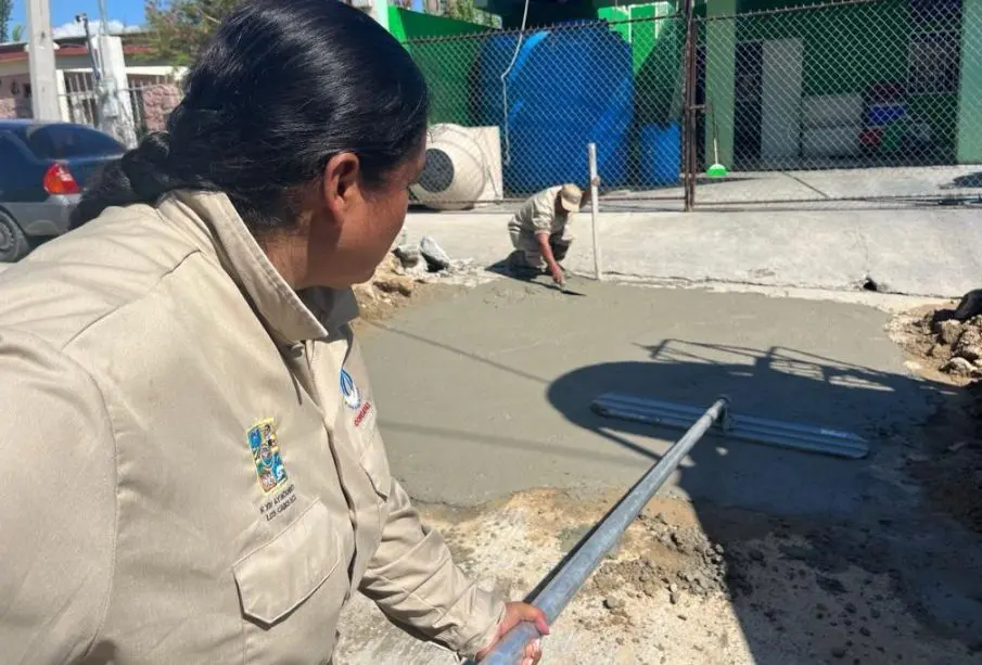 En Los Cabos se reparan los baches tras fugas de agua