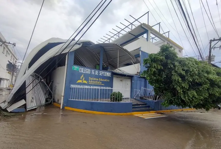 Continúa la suspensión de clases por los efectos del huracán 'Otis'