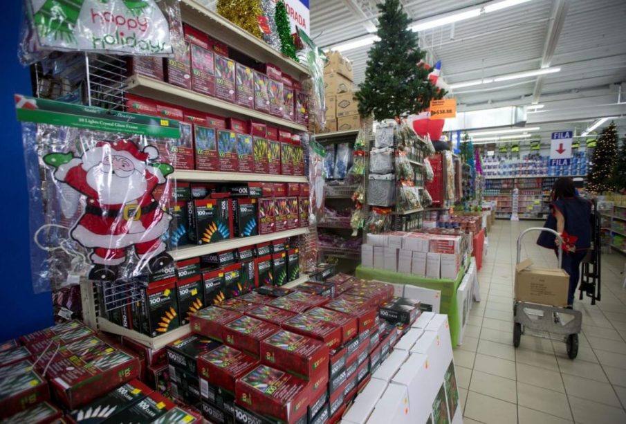 Tienda con artículos navideños