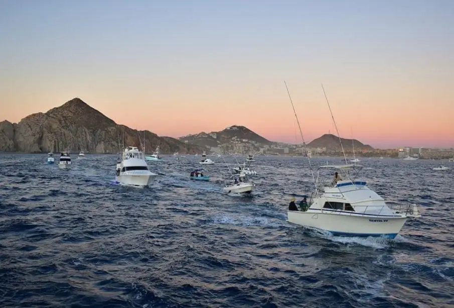 Yates en marina de Cabo San Lucas