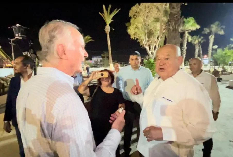 Gobernador de BCS y el empresario.