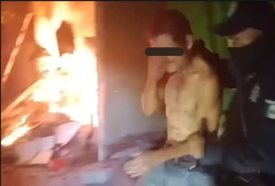 Hombre es rescatado del fuego