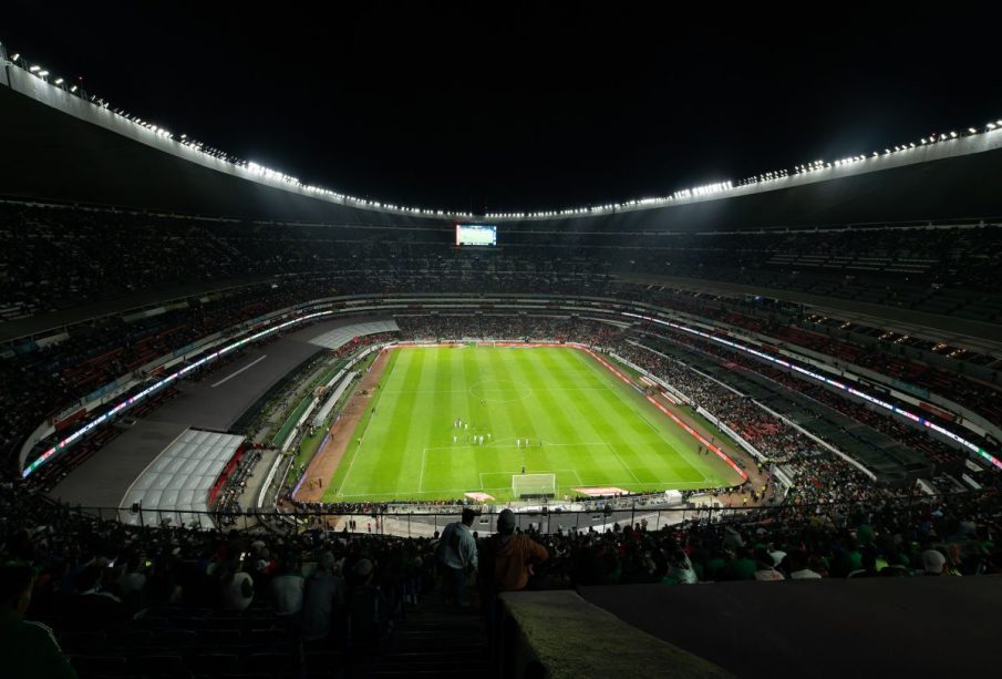 Cancha del Estadio Azteca.