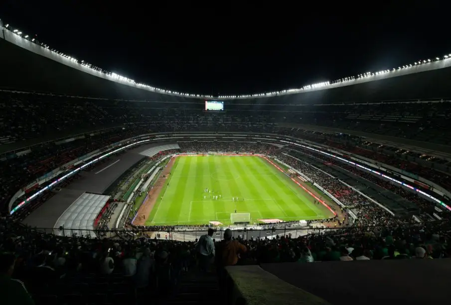 Cancha del Estadio Azteca.