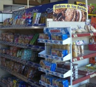 Anaquel en tienda de conveniencia