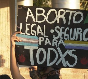 Cartulina a favor del aborto legal