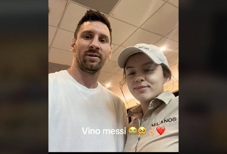 Chica presumiendo foto junto a Messi