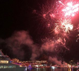 Fuegos artificiales en Cabo San Lucas