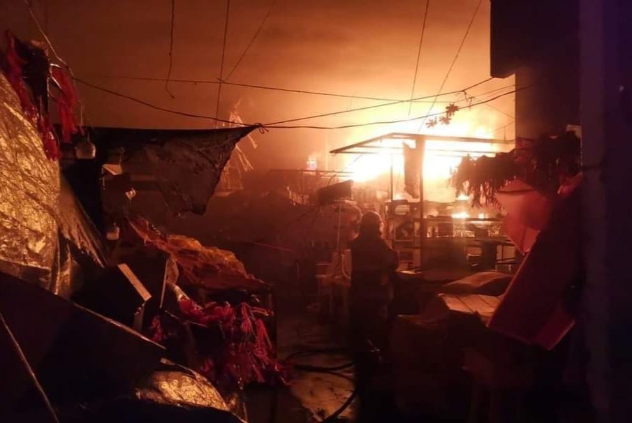 El incendio en mercado municipal de Tlaxcala, se presentó la madrugada de este miércoles