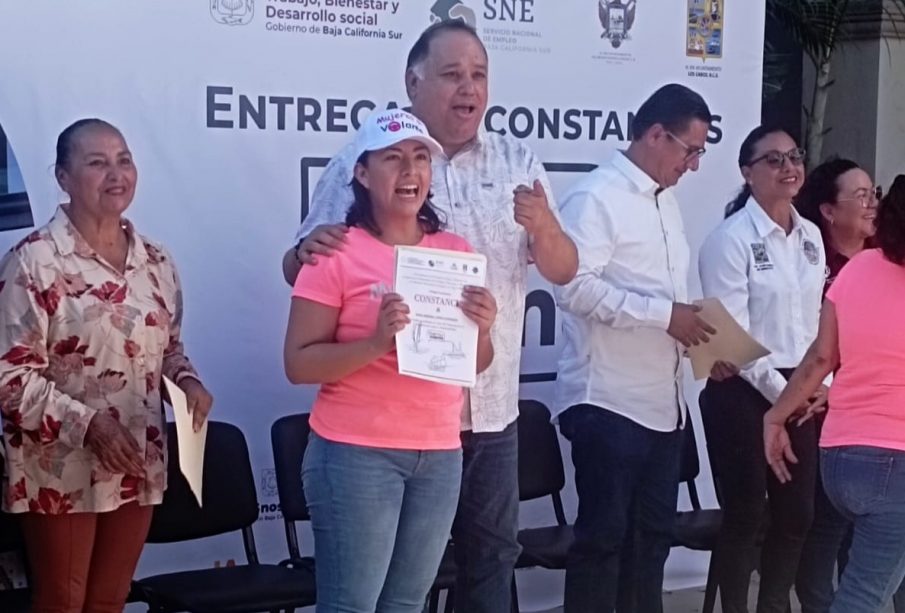 Certifican a la primera generación de mujeres al volante