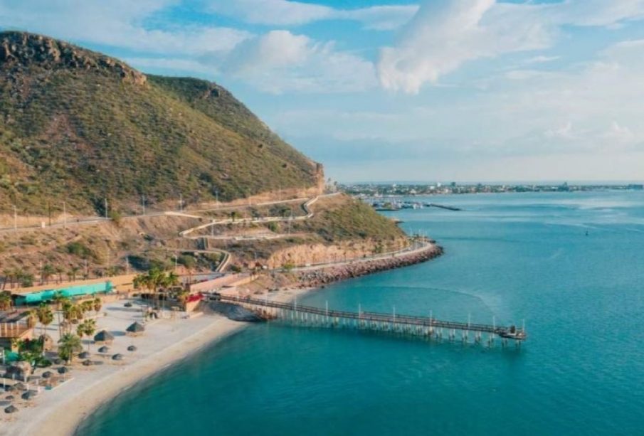 Con su invaluable belleza, playa El Coromuel, es una bella opción para pasar esta temporada