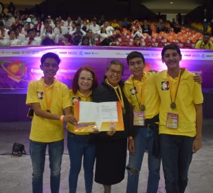 Representantes de BCS en ExpoCiencias Nacional 2023