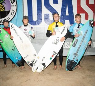 Surfistas en Campeonato USA Surfing Prime West
