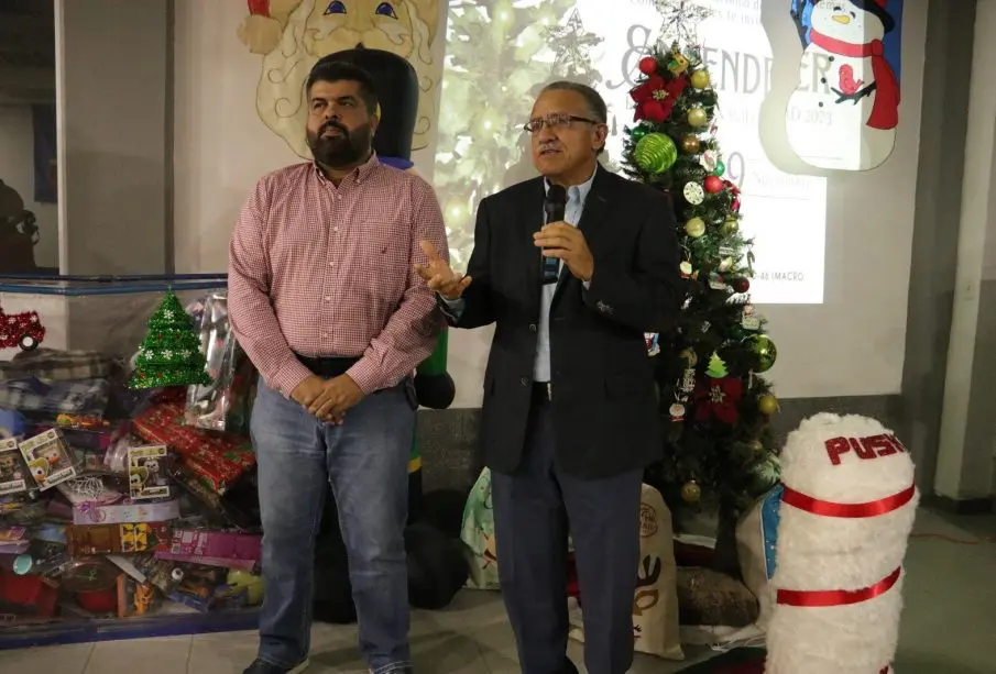 UABCS encabeza campaña de donación de juguetes y cobijas