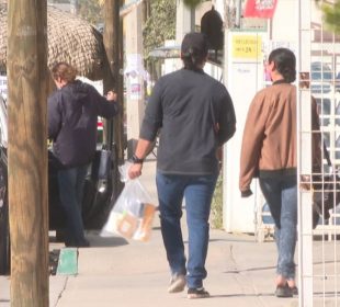 Personas caminando