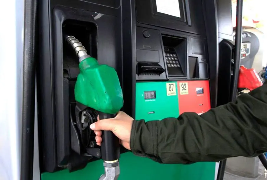 Despachador de gasolina en México