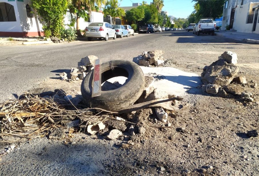 Calle en pésimas condiciones