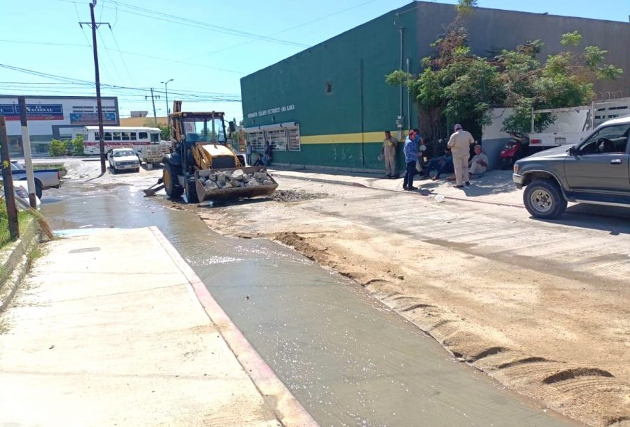 Aguas negras en calles de Los Cabos