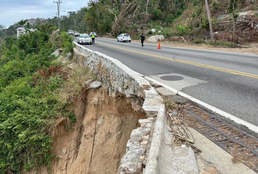 Derrumbe de Avenida Escénica en Acapulco