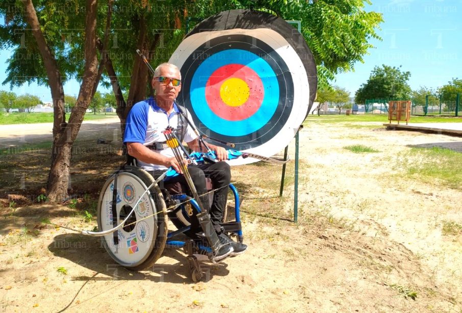 Persona con discapacidad practica deporte