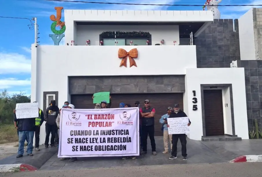 Trabajadores se manifiestan en BCS