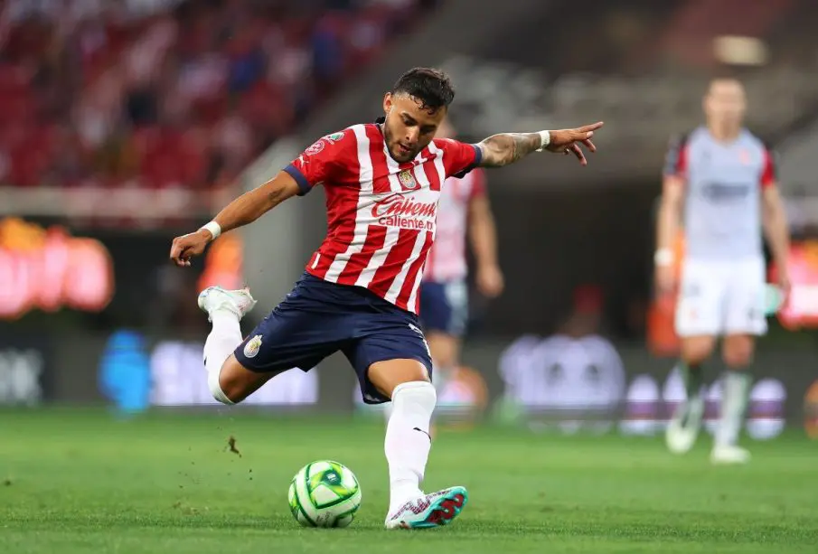 Alexis Vega se va del Guadalajara