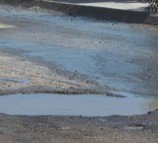 Bache con aguas negras