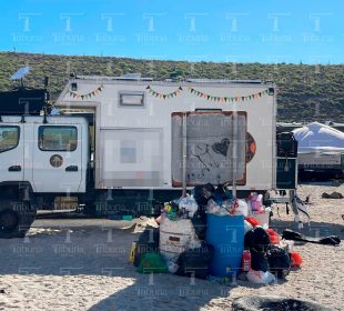 Basura en playa Pichilingue