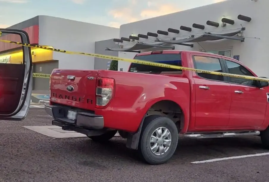 Camioneta roja recuperada
