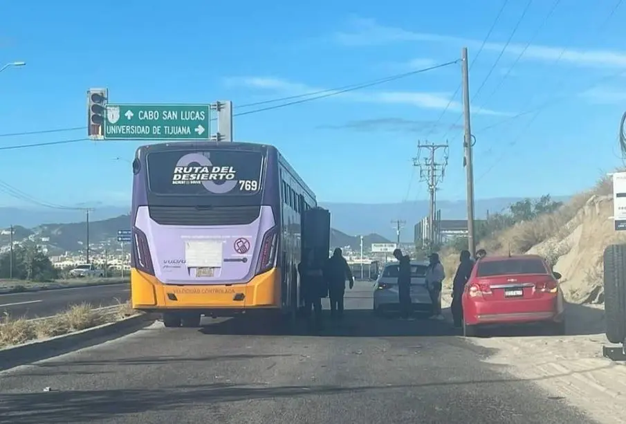 Choque entre Ruta del Desierto y automovil en CSL