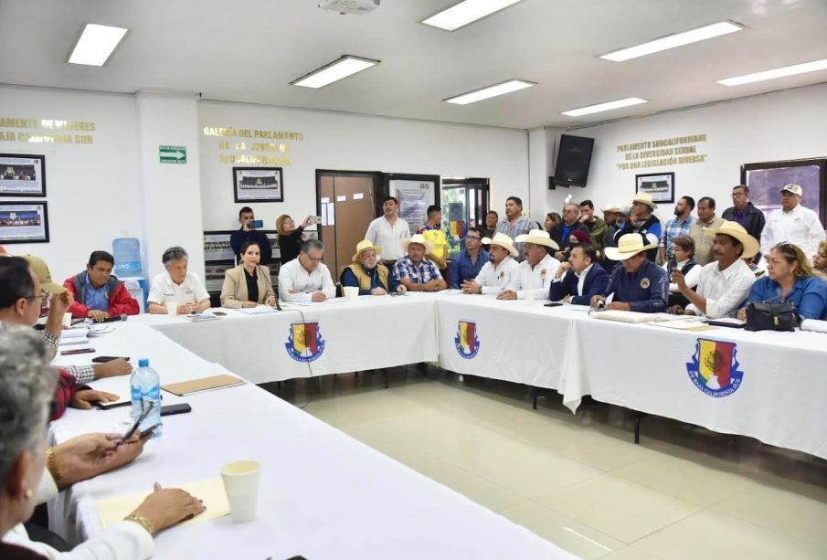 Ejidatarios en el Congreso de BCS